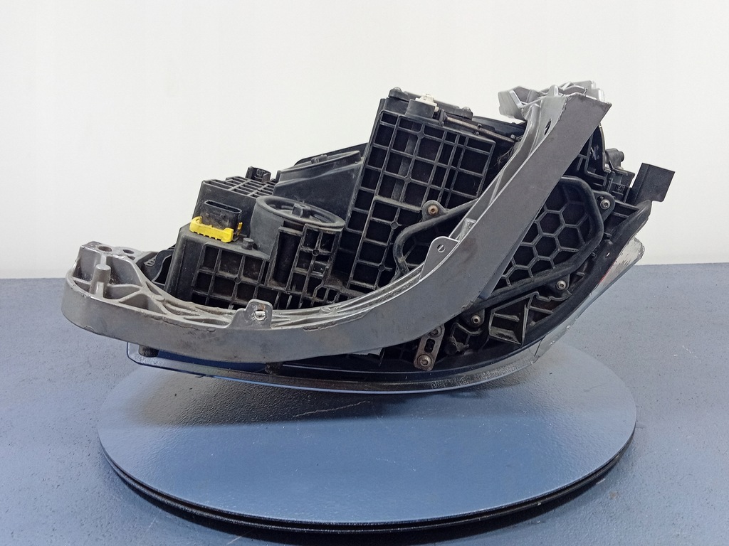 фото №8, Scania r фара правый лампа перед 2655841