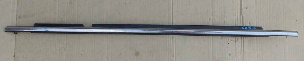 фото №1, Молдинг уплотнитель дверь задняя правый mazda 6 gj универсал