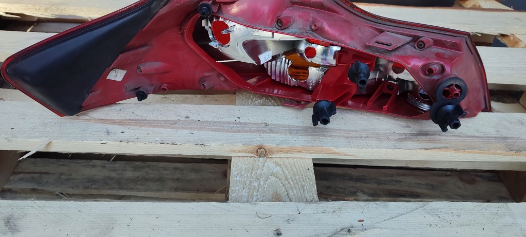 Лампа правый задний  правая задняя w крышка opel insignia a kombi европа 13226857 с Разборки