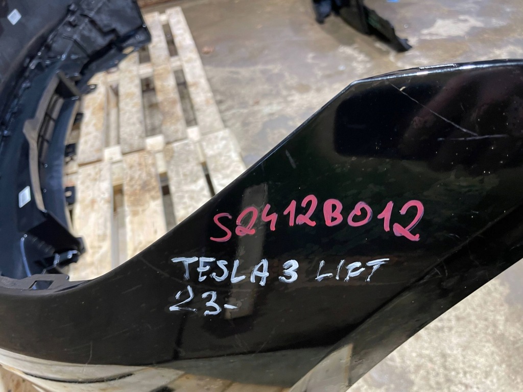 Tesla model 3 lift 23- бампер перед передній Оригінал