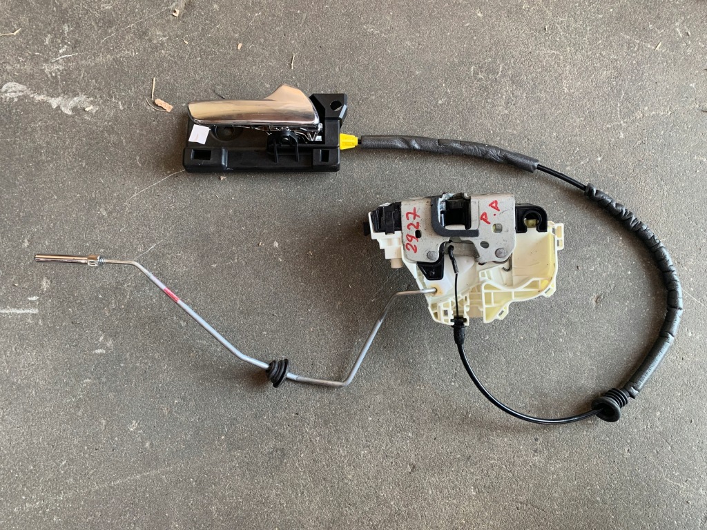 фото №1, Jeep grand cherokee wk2 lift замок двері правий перед p04589924ah