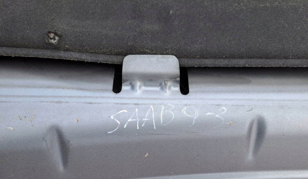 Saab 9-3 2 рестайлинг  капот крышка двигателя lak.303 Киев