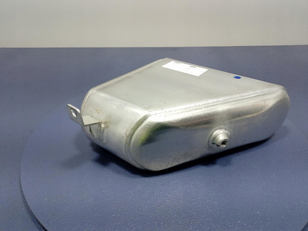 Audi sq8 q8 4m8 бак повітря лівий 4m0616203f в Україні