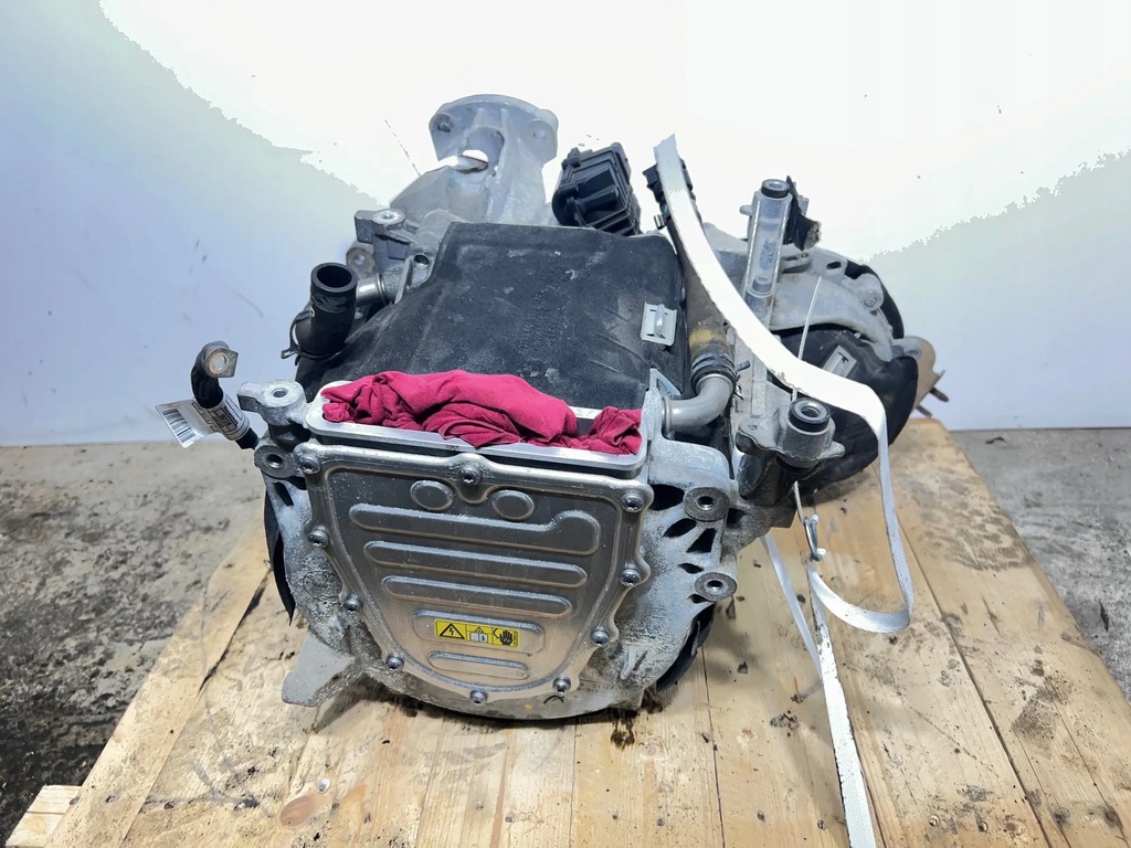 фото №7, Bmw i3 l01 двигатель электрический plus коробка передач 7613560