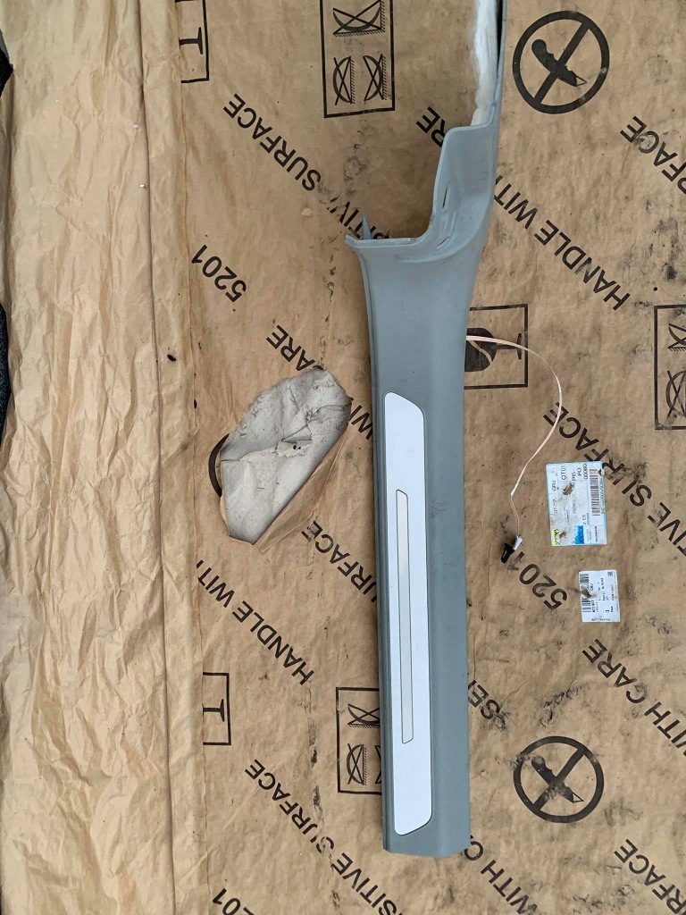 фото №1, Обшивка стойка a левая audi a8 4h1867271c