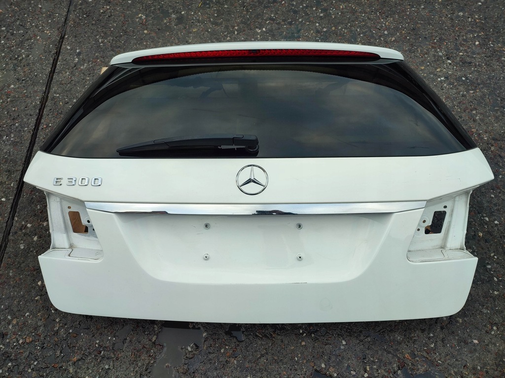 фото №1, Mercedes w212 kombi задняя крышка багажника багажника