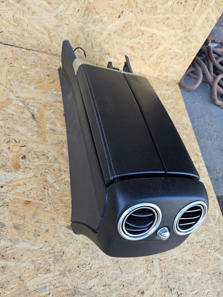 Підлокітник mercedes w205 c-klasa в Україні