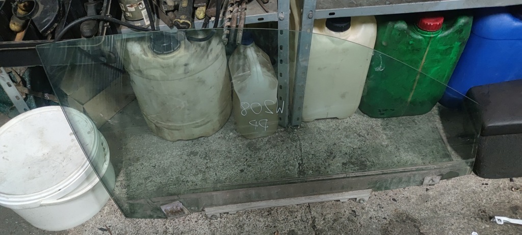 фото №1, Стекло боковая дверь правая mercedes clk w208