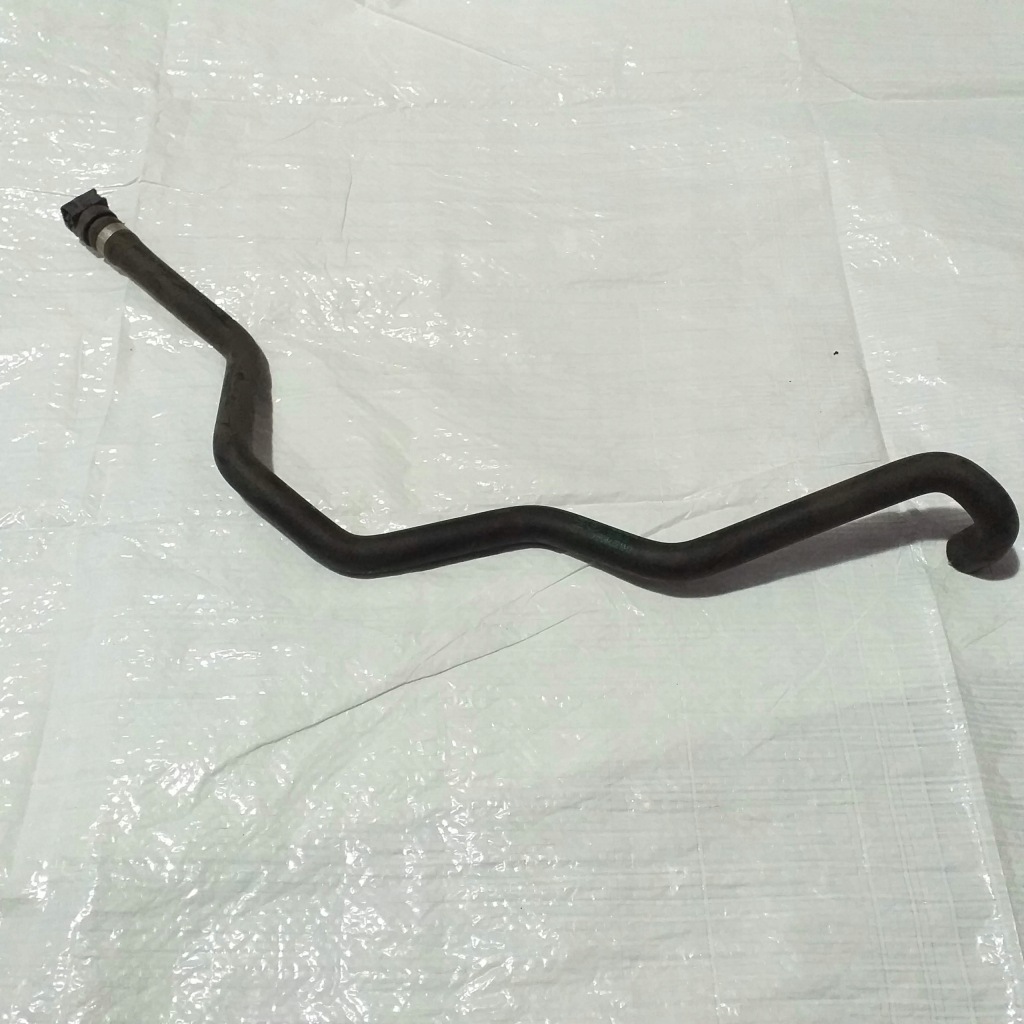 фото №1, Bmw 5 f07 f10 f11 шланг труба пабтрубок  воды 8514244