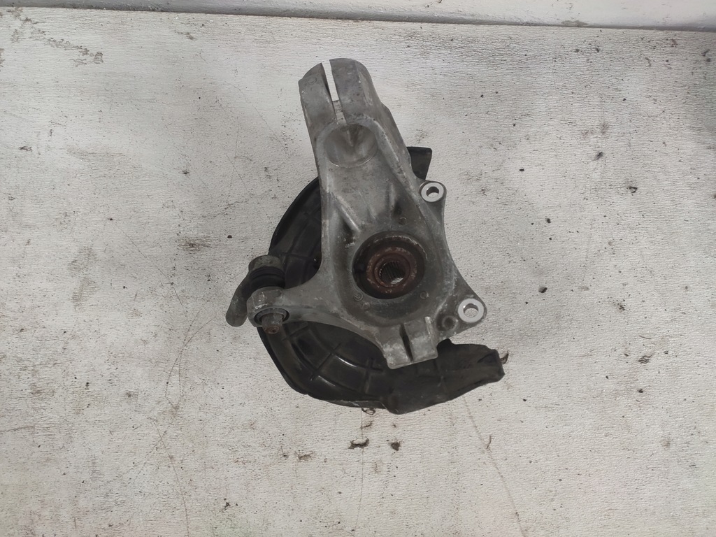 фото №2, Alfa romeo giulietta 2.0jtdm поворотный кулак ступица левая