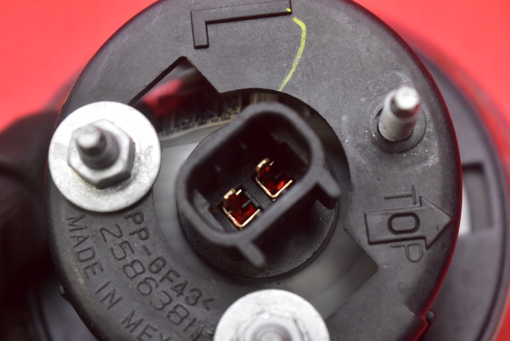 фото №7, Лампа правая задняя задняя нижняя 25863811 chevrolet hhr 1 i 05-11