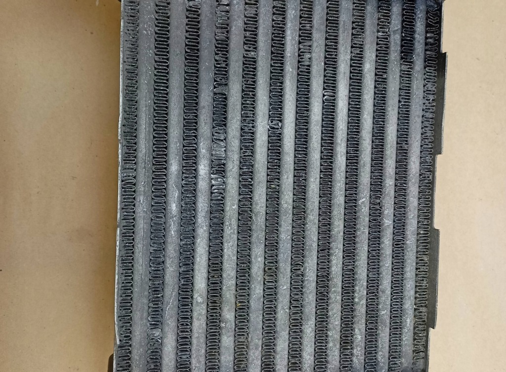 Интеркулер audi a4 2.5 tdi Оригинал