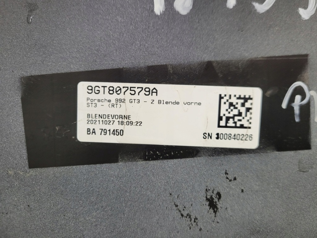 фото №12, Накладка решётка средняя накладка бампер перед porsche 911 992 gt3 21-