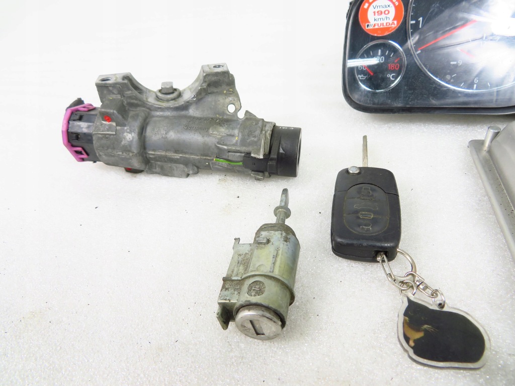 фото №6, Замок зажигания блок управления audi a6 c5 2.4 3b0907552j 0261206122