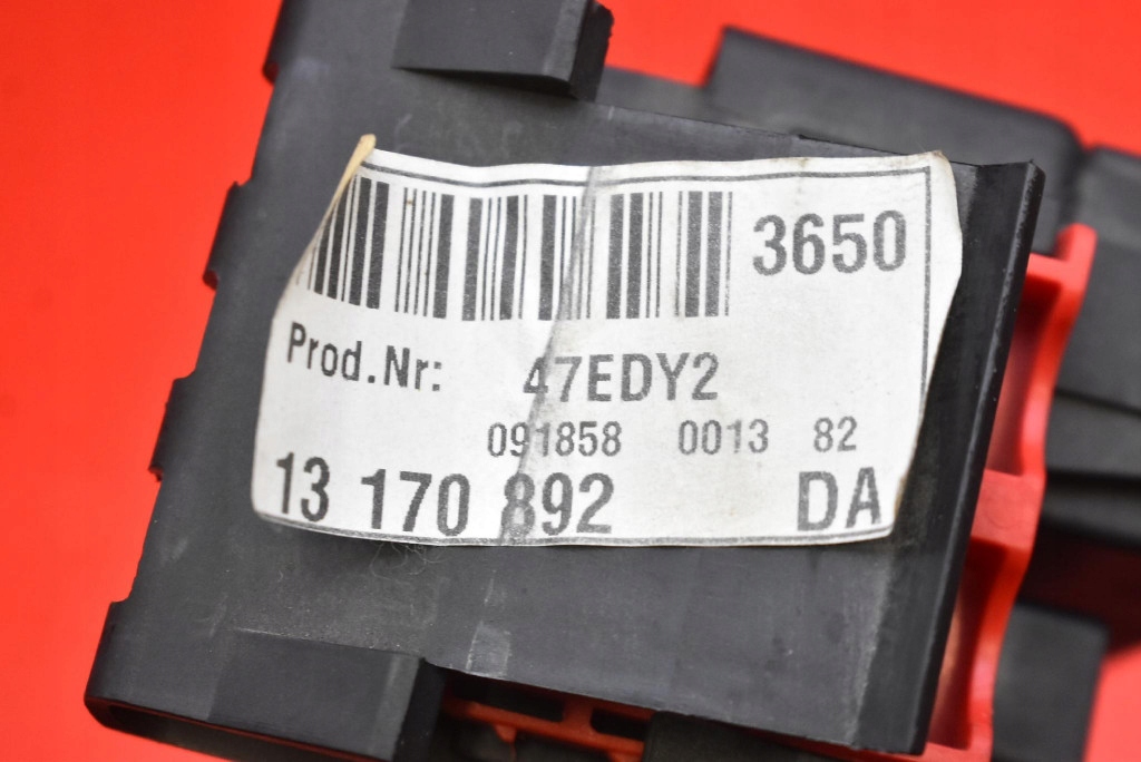 фото №9, Коробка предохранителей bsi 13170892 da 09228740 opel vectra c 1.8 16v 122km