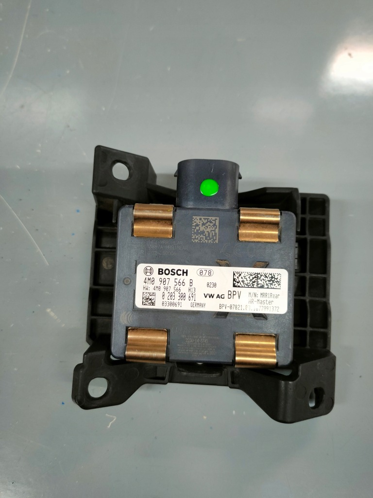 фото №1, Audi a4 b9 8w q7 4m ii q8 q5 80a радар distronic ассистент поперечина 4m0907566b