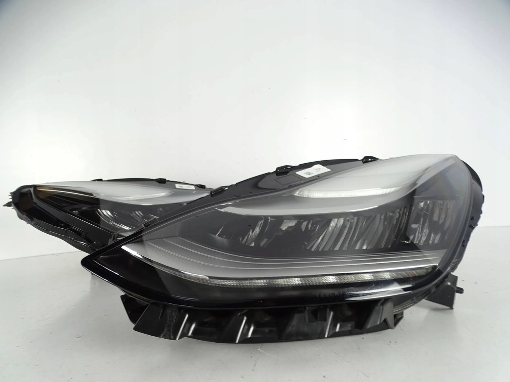 фото №2, Лампа перед передняя левая tesla 3 full led