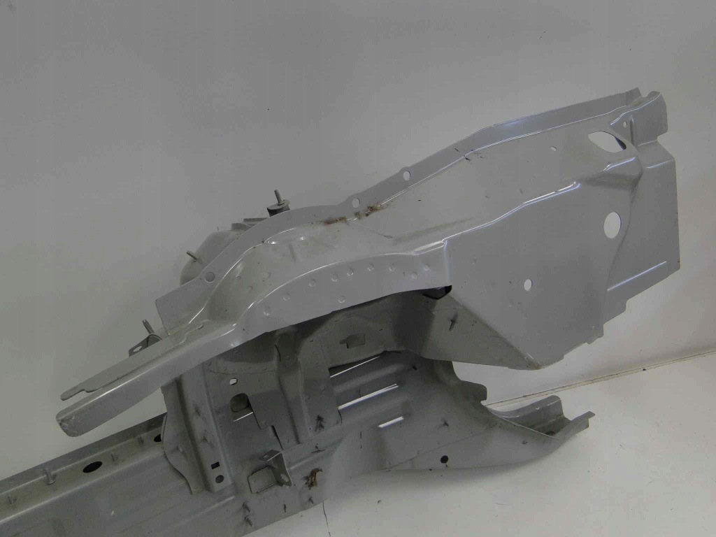 фото №6, Mercedes slk slc r172 172 лонжерон левая подкрылок