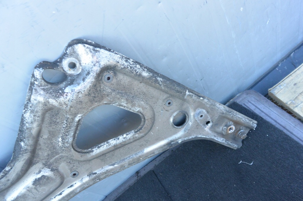 фото №9, Кронштейн балка перед maserati quattroporte ghibli