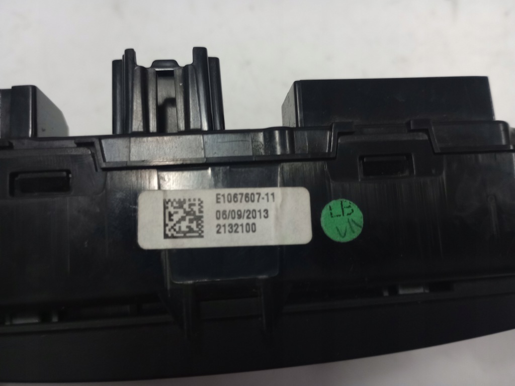 фото №10, Ford b-max панель кондиціонера av1t-18c612 e1067607 europa