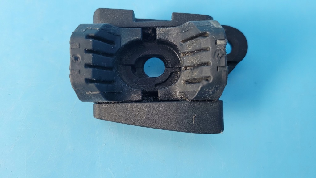 Купить Volvo xc90 2 19r отбойник крышки багажника левая 31457732