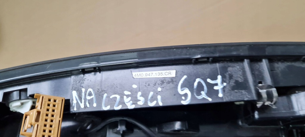 фото №15, Sq7 4m q7 лампа стельовий корпус na частини pod люк 4m0947135cr