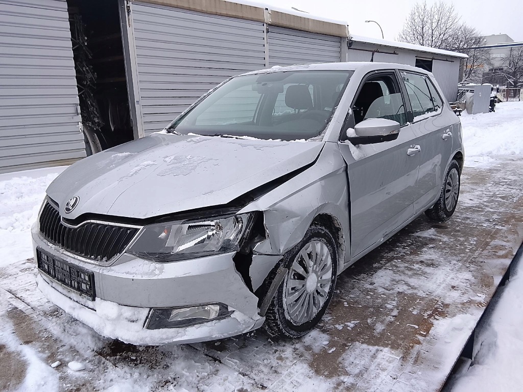 Моторчик обігрівача skoda fabia iii 3093819 behr в Україні