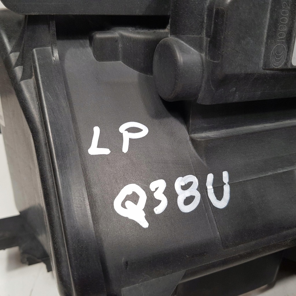 фото №9, Лампа левая перед ксенон q3 8u 8u0941003h