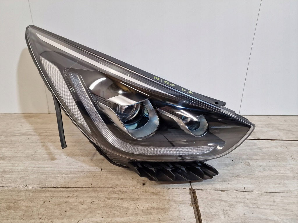фото №1, Лампа правая передняя kia niro lift full led