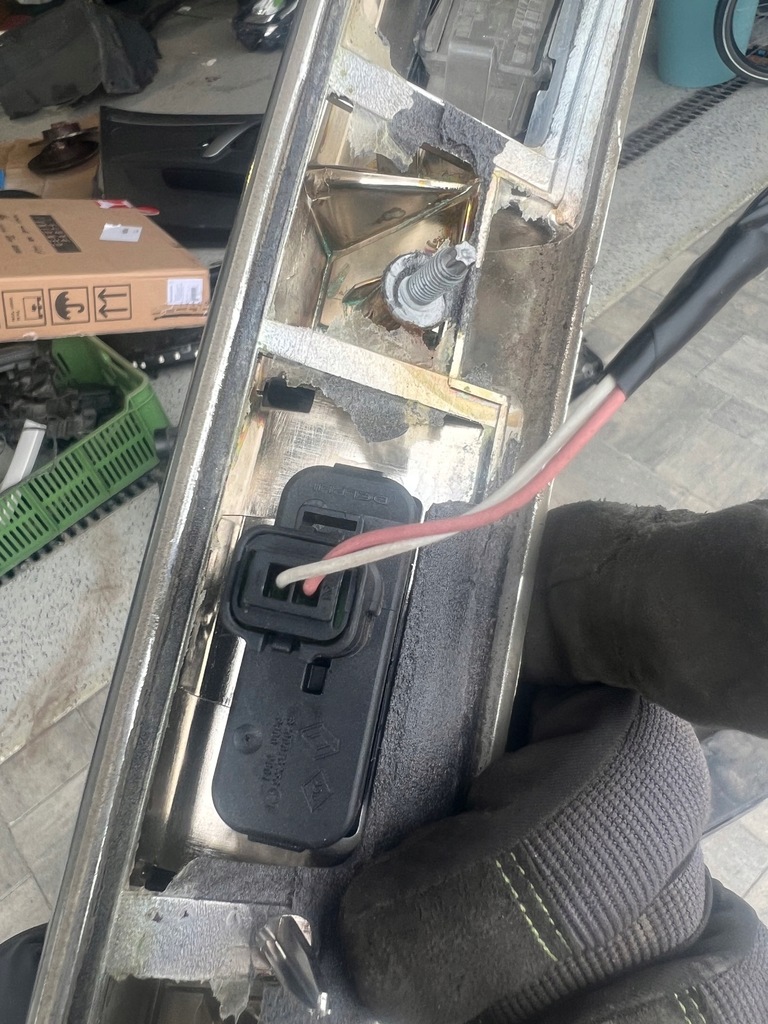 фото №5, Накладка хром задняя крышки laguna iii kombi