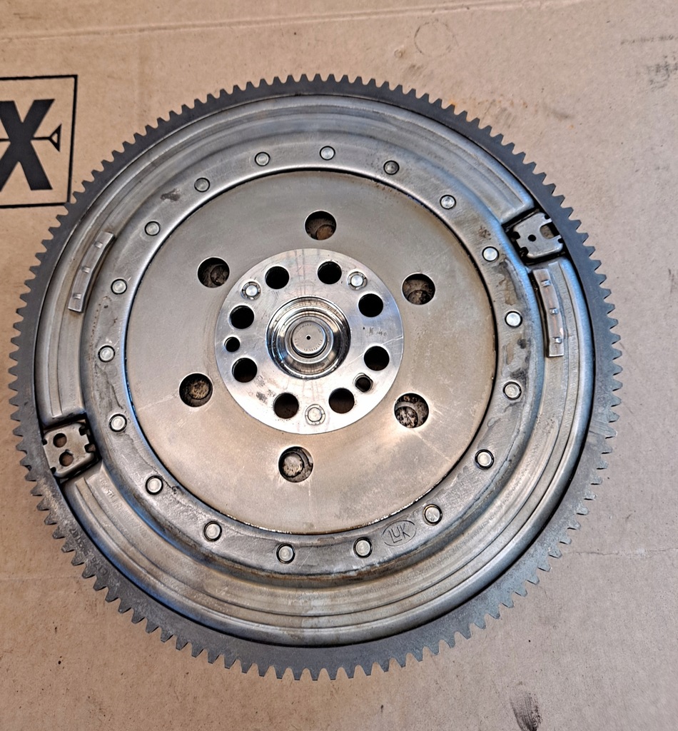 фото №1, Колесо двухмассовый bmw 2 f45 2.0 дизель