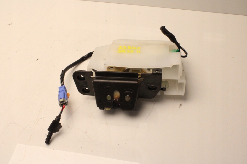 фото №1, Honda jazz ii 01r- замок крышки багажника задняя