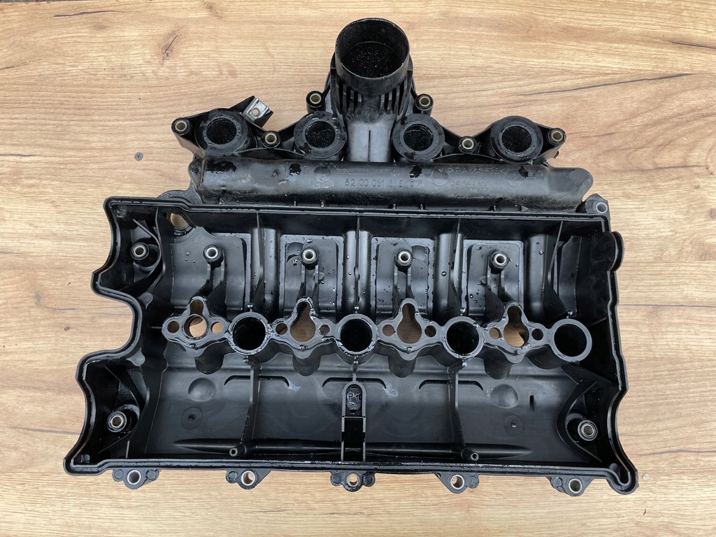 фото №4, Кришка клапанів 2,2 dci espace master 8200061888