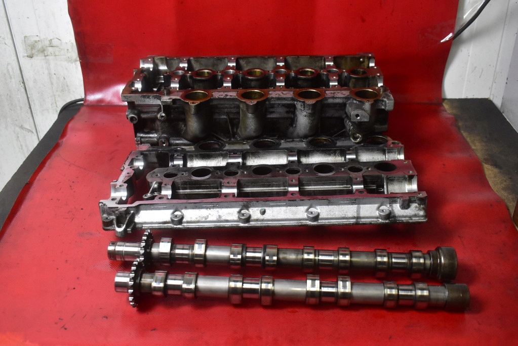 фото №7, Головка двигателя 9641752610 volvo s40 v40 2 ii 2.0 d 136 km 04-07