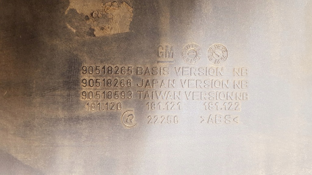 Молдинг накладка крышки багажника задний  opel astra f Доставка