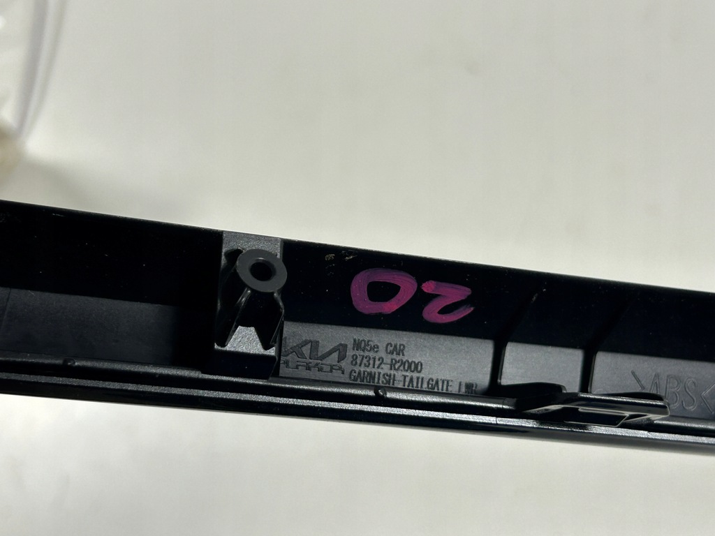 фото №3, Молдинг накладка крышки задняя kia sportage v 87312-r2000 nowa