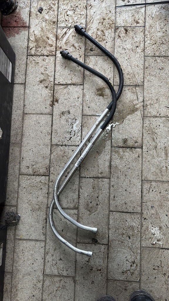 фото №1, Направляющая тросы тормоза ручного dacia spring 365379636r