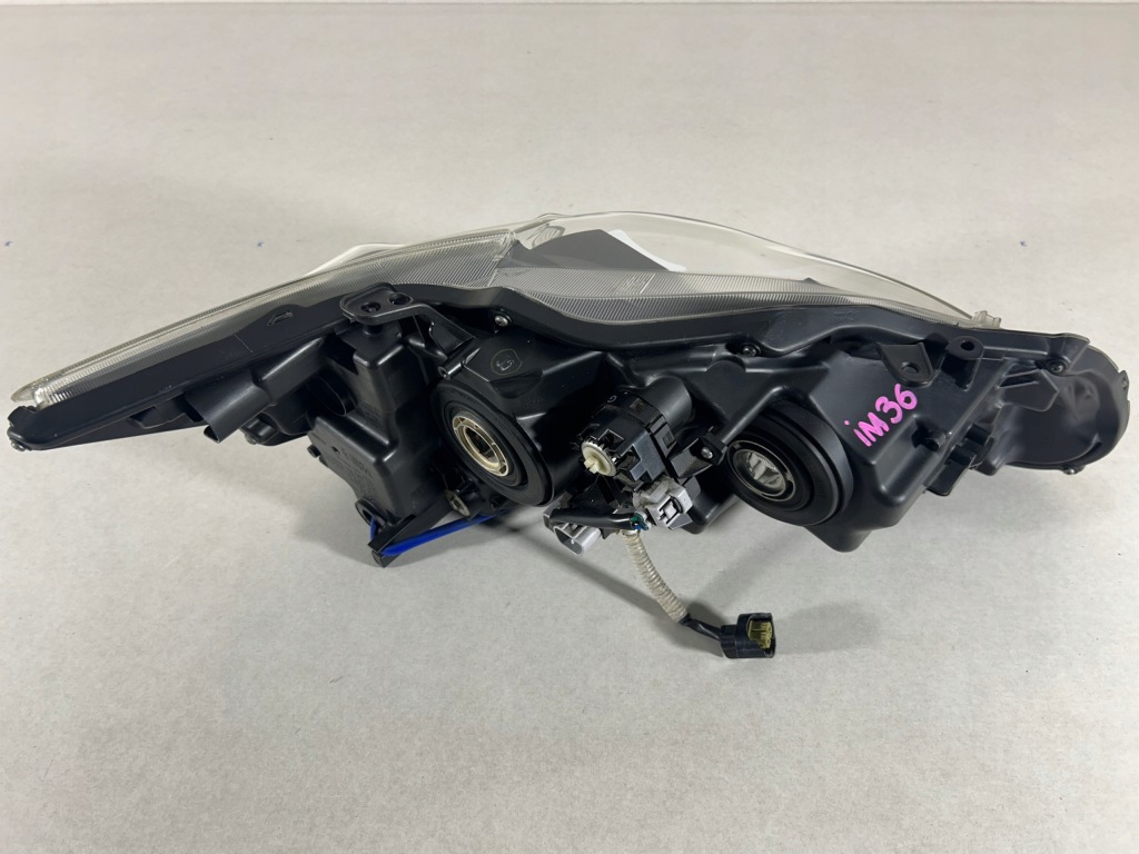 Lexus ct ct200h лінза led лампа ліва перед звичайна фара eu - ідеальний стан в Україні