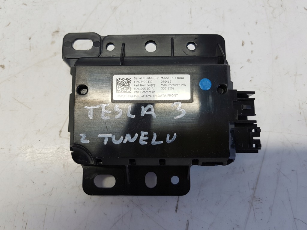 фото №1, Tesla model iii 3 y модуль блок керування usb