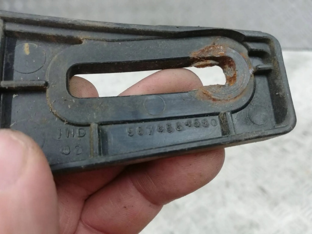 фото №3, Peugeot 2008 кронштейн крила правий перед