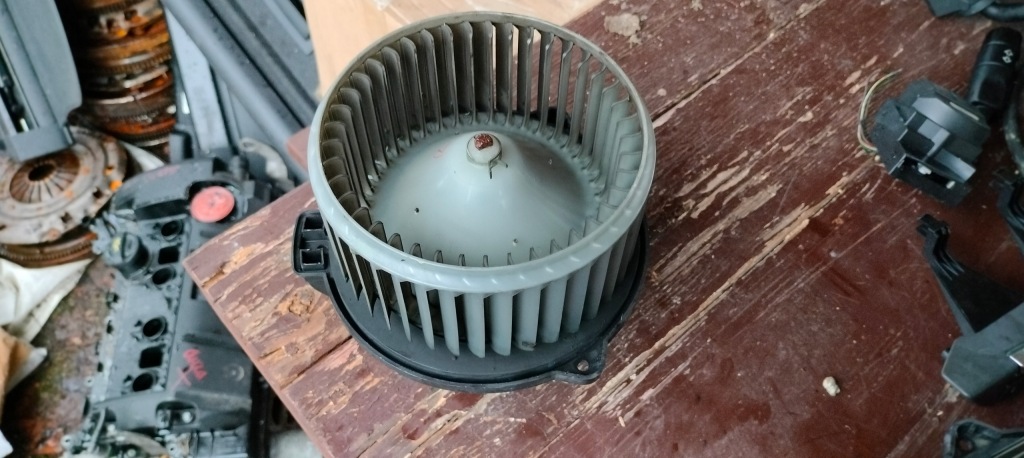 фото №4, Вентилятор land rover discovery iv mf016070-0870