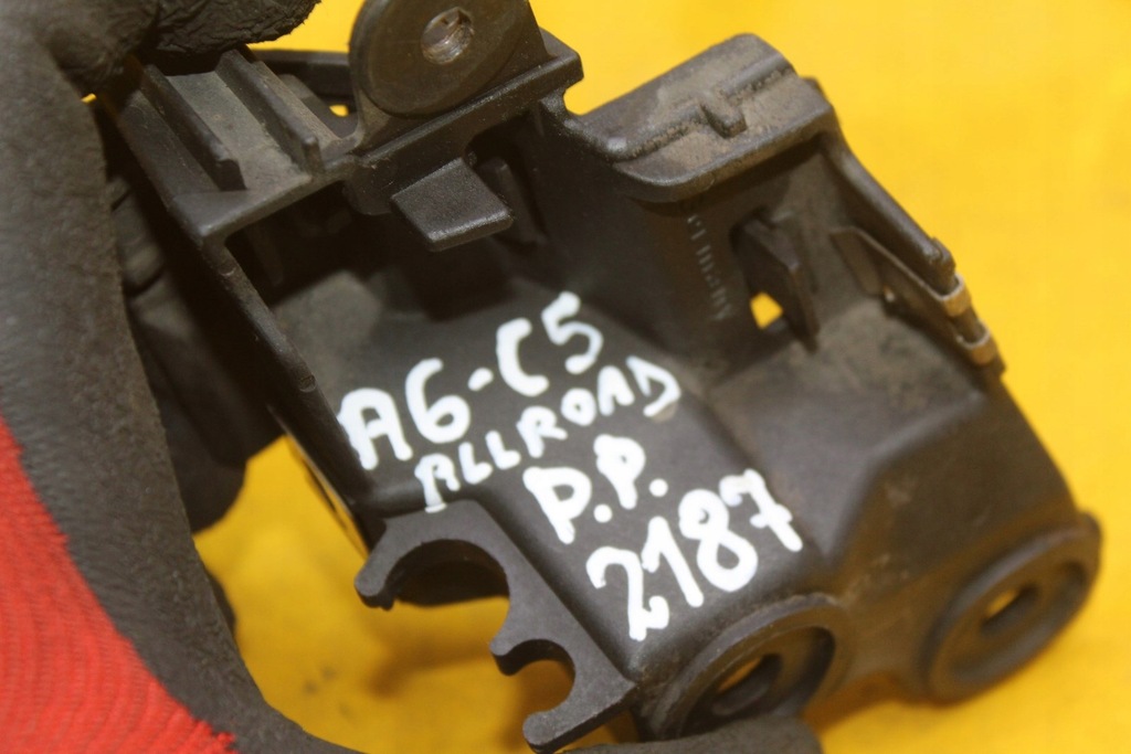 фото №10, Кронштейн крила правий перед audi a6 c5 allroad 4z7853232