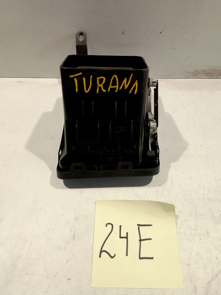 фото №1, Volkswagen touran 1t0819704a решётка обдув правая