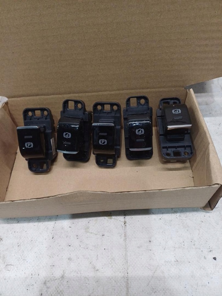 фото №4, Кнопка do тормоза ручного alfa romeo stelvio 01561506080