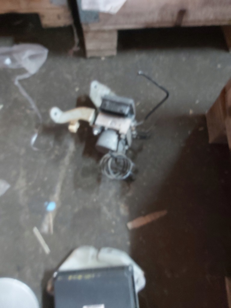 фото №1, Насос abs mitsubishi colt