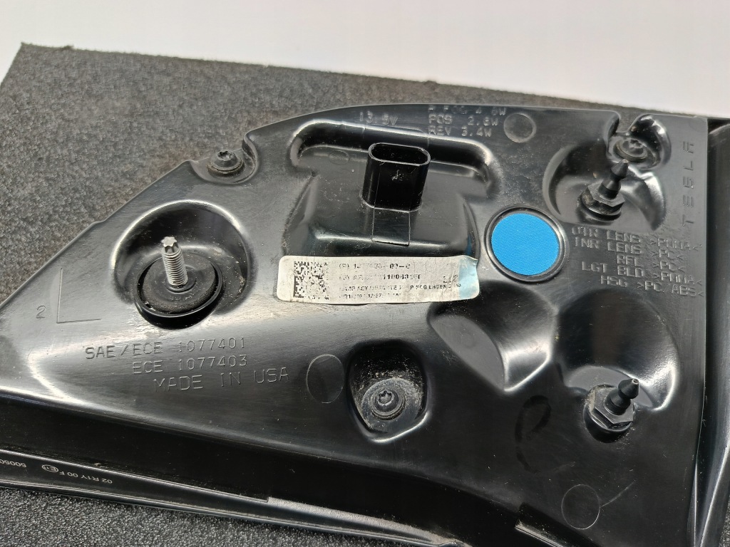 Tesla model y 20- 3 рестайлінг  22-фара кришки багажника ліва задній led 1502088-00-b Ціна