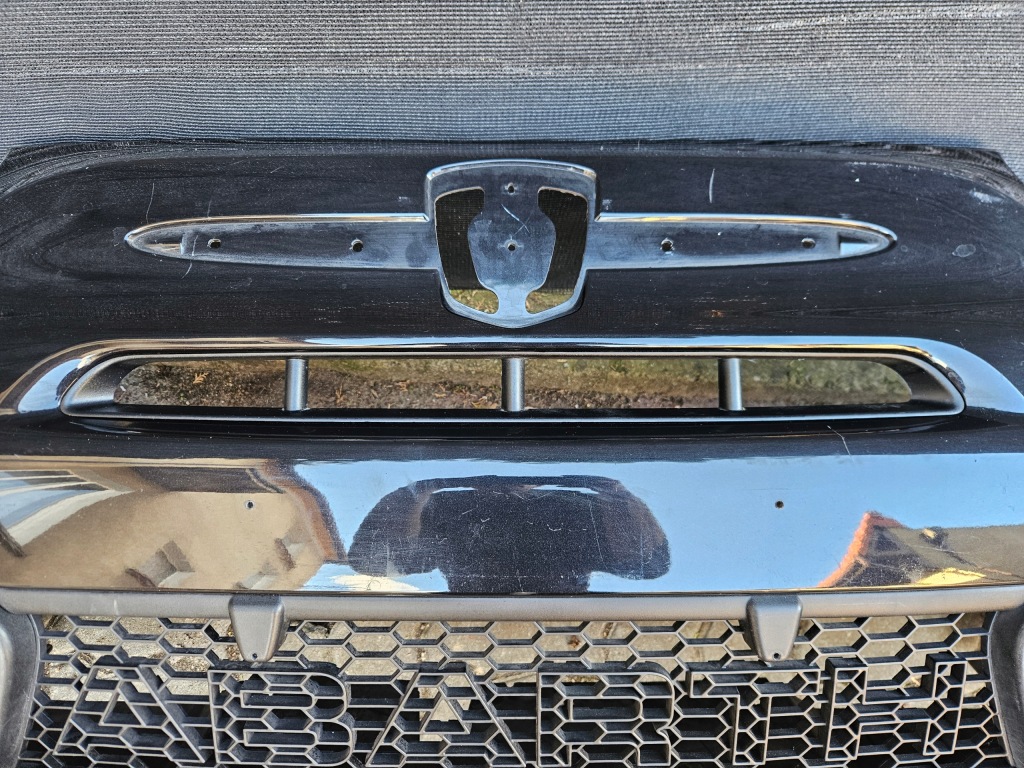 Купити Abarth 500 595 рестайлінг  комплект решітка середня молдинг ліва права бампер перед