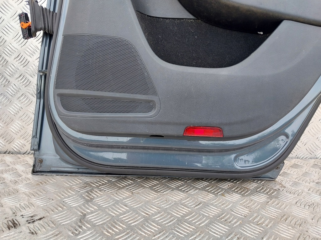 фото №7, 124. двері правий задня vw passat b7 sedan lk7x