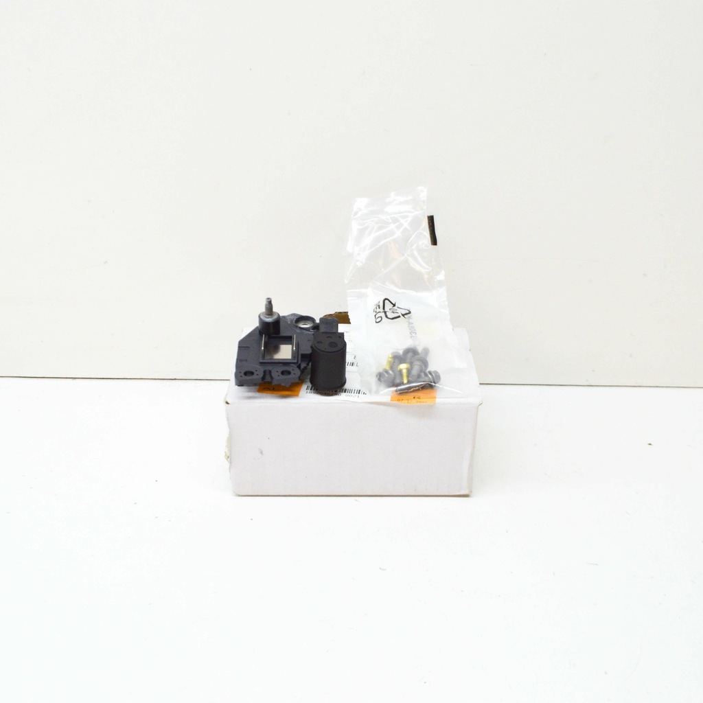 фото №1, Bmw 1 f21 регулятор напруги генератора valeo 12318515518