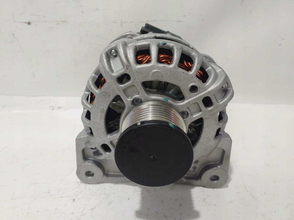 Новый оригинал  генератор renault dacia smart - 231008593r , 90a 14v в Украине